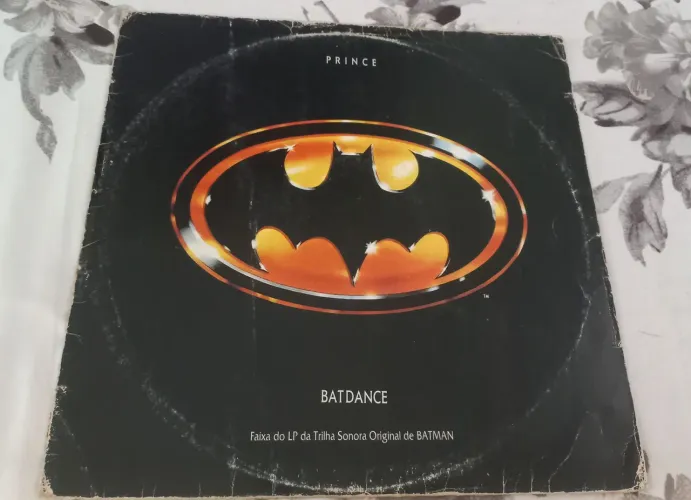 LP disco vinil Prince filme Batmam promocional toca disco radiola vitrola som antigo 3x1 