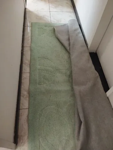 Vendo tapete no tom verde claro