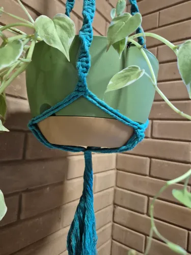 Suporte para vaso em macramê 