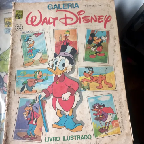 Galeria Walt Disney - Livro Ilustrado - 1976 - Completo