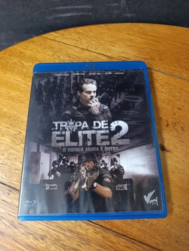 Tropa de Elite 2 - Blu-Ray + Brinde CD trilha sonora Tropa de elite. Wagner Moura e elenco