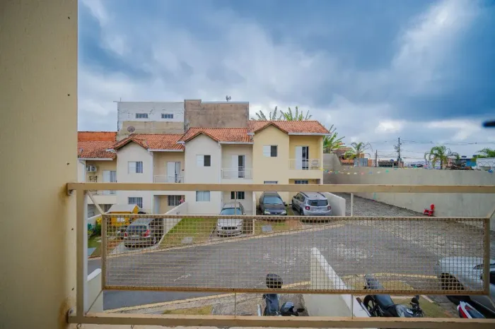 Casa no condomínio Cond Residencial Primavera para venda com 2 quartos, 56m²