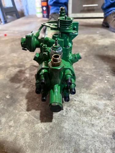 Bomba injetora JOHN DEERE 6180J