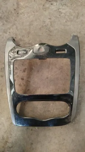 Moldura central Logan