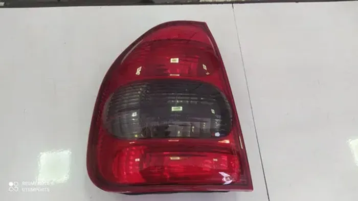 Lanterna Traseira Esquerda Corsa Sedan Fumê 2000 2001 A 2009