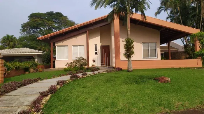 Casa à venda no Condomínio Residencial Vila B em Foz do Iguaçu-PR.