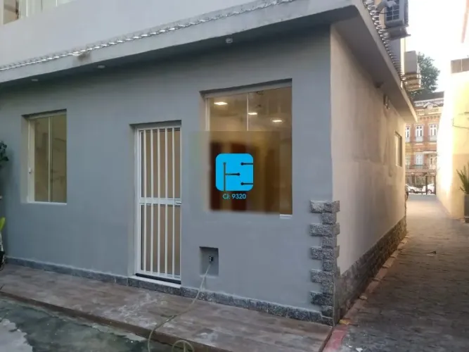 Casa de Vila com 2 Quartos e 1 Vaga em Laranjeiras