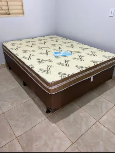 Cama casal com colchão d33