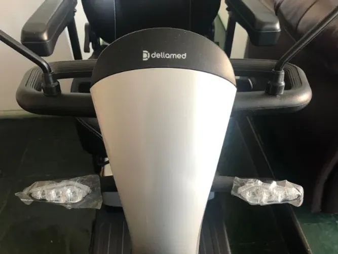 Scooter Elétrica Nova para Idosos - Marca Dellamed
