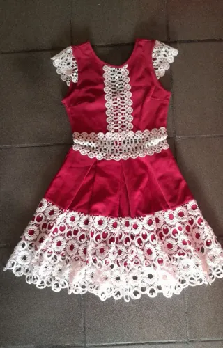 Vestido Vermelho com Renda