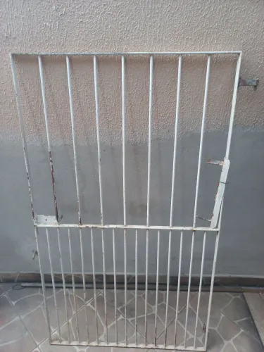 2 portões de 87cm X 1,5m