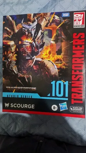 Transformers Studio Series 101 Scourge Lacrado