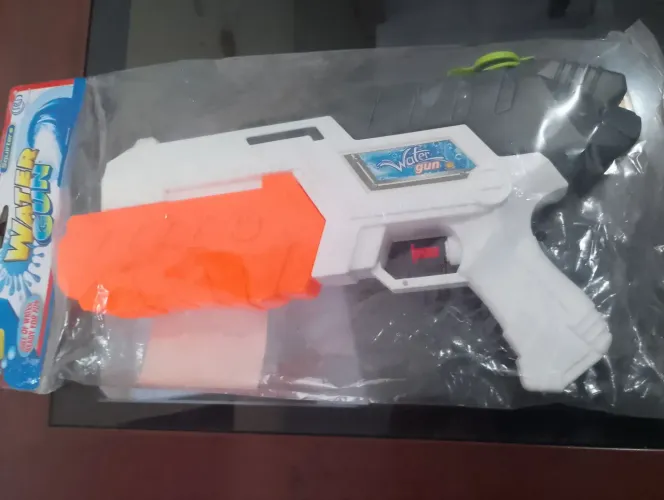 Brinquedo pistola jogar água