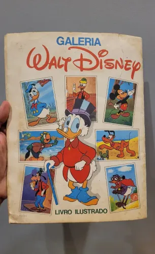 ALBUM FIGURINHAS GALERIA WALT DISNEY ABRIL 1976 COMPLETO