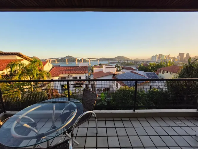 Triplex para Venda em Vitória, Ilha do Boi, 7 dormitórios, 3 suítes, 4 banheiros, 4 vagas