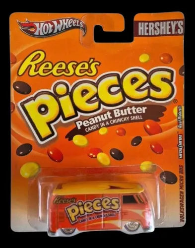 Hot Wheels Volkswagen T1 Micro Bus Reese's Pieces