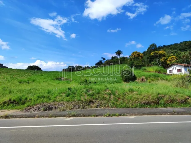 TERRENO NA BARRA DO RIO CERRO