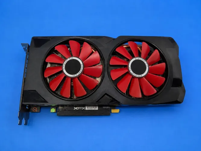 Placa de Vídeo - RX 570 - 8GB - Modelo XFX