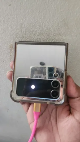 Samsung Galaxy Z Flip 4