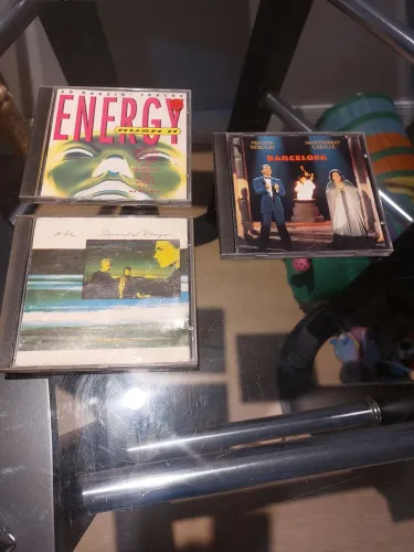 Vendo 3 CDs importados raros antigo