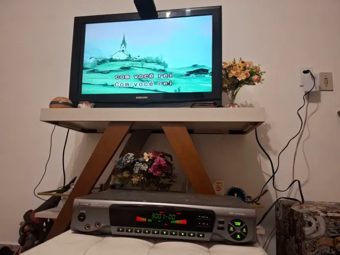Videoke karaoke Raf VMP 2500. Com defeito!