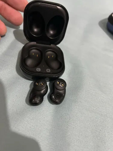 Samsung buds live