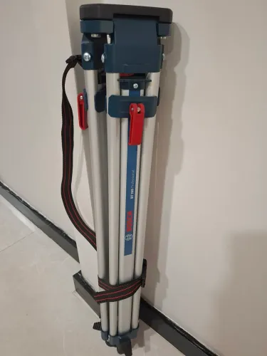 Vendo tripé Bosch BT160 Profissional