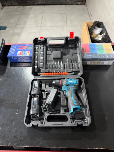 Parafusadeira Bateria 18v Bosdon Com Duas Baterias