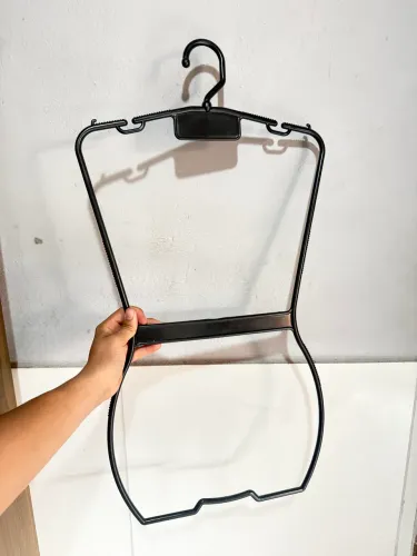 Cabide para loja de roupas