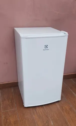 Frigobar Electrolux 120 litros entrego com uma taxa 
