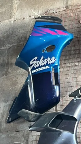 Carenagem lateral Honda saahara 350
