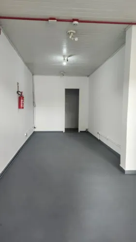 Cod.imóvel: 1 - Loja com 34,43 m2 e Banheiro na Rua Clemenciano Barnasque, esquina com AV.