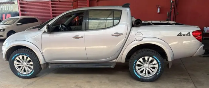 Mitsubishi L200 Triton HPE 3.5 CD V6 24V Flex Aut. 2011