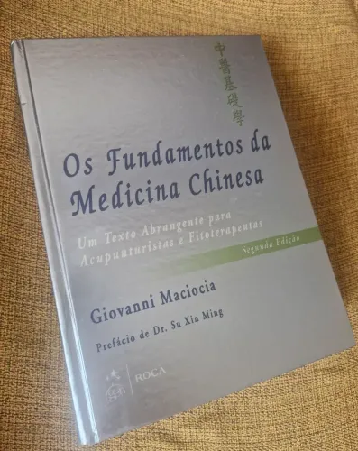 Vendo livro - Os Fundamentos da Medicina Chinesa - 2ª Ed. Giovanni Maciocia