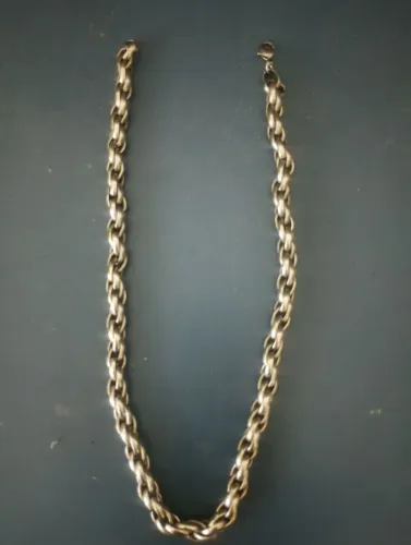 Cordão de aço