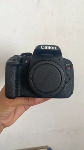 CÂMERA CÂNON T5i
