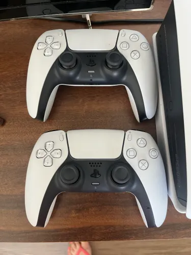 PlayStation 5- 1 TB 4K 120 HDR