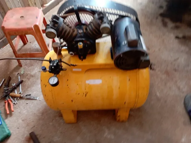 Compressor pressure 100L
