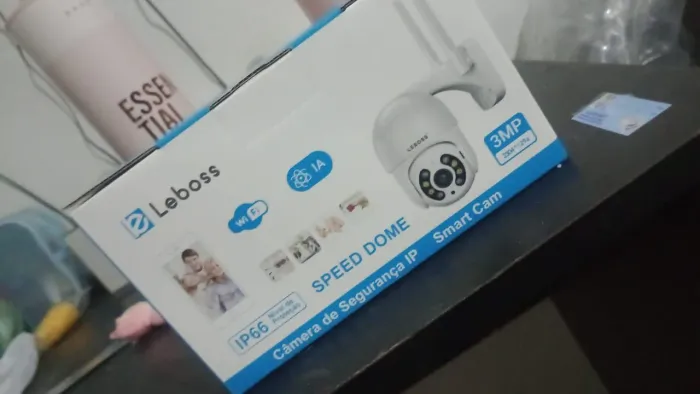 Camera Wi-fi a'prova d água Leboss nova na caixa