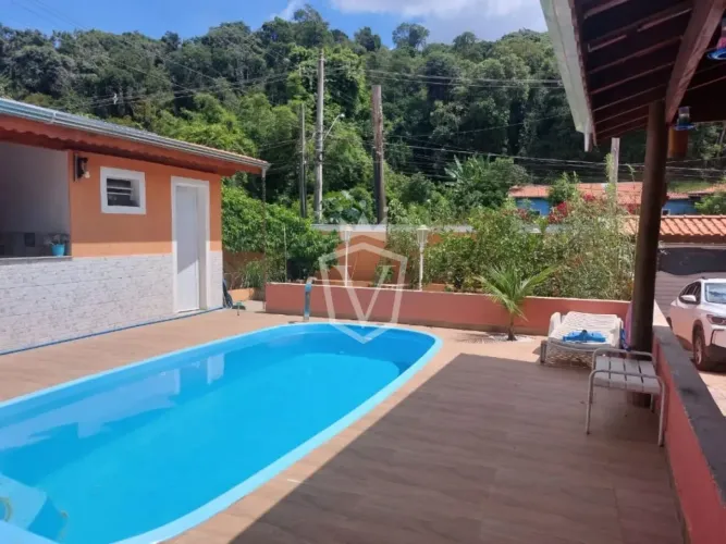 Casa á venda com Piscina no bairro Roseira- Jundiaí/SP
