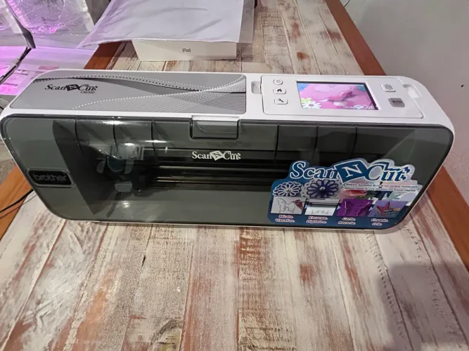 Brother ScanNCut CM300 ? Praticamente Nova