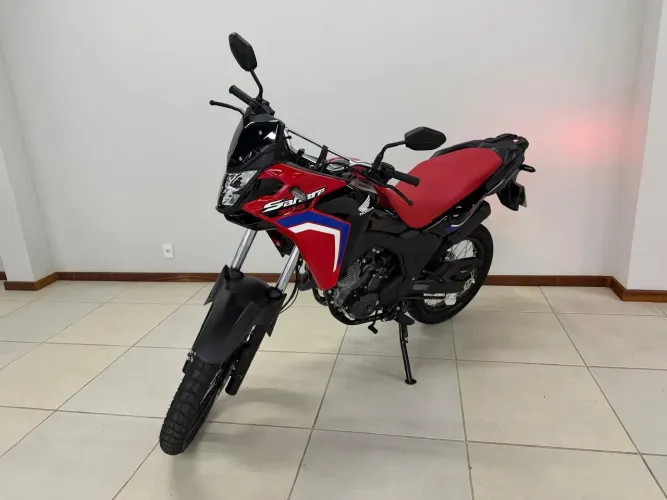 Sahara 300 com apenas 800 km