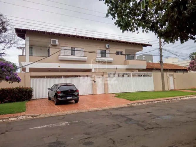 Sobrado na Chácara Cachoeira de Alto Padrão