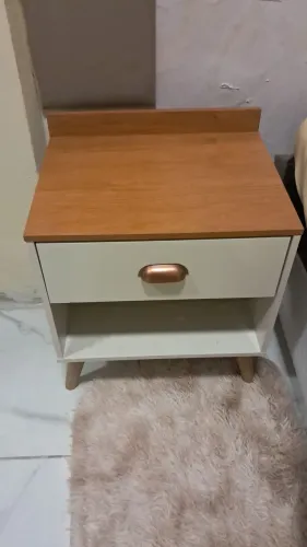 Mesa de Cabeceira Retrô 1 Gaveta - Pés Palito Madeira