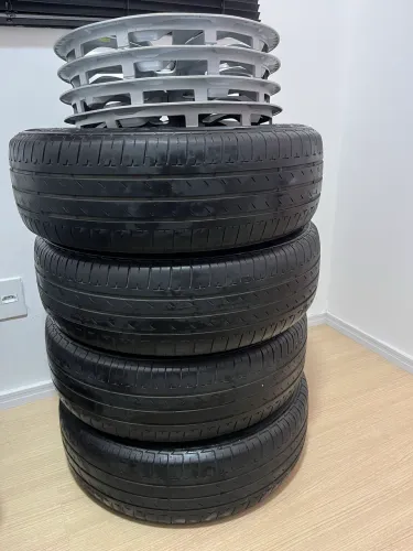 * JOGO DE RODAS ARO 16 DE FERRO FURAÇÃO ( Volkswagen 5 X 100 ) c/ CALOTAS NOVAS