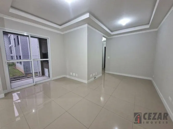 Apartamento com 3 dormitórios para alugar, 67 m² por R$ 2.300/mês - Uberaba - Curitiba/PR