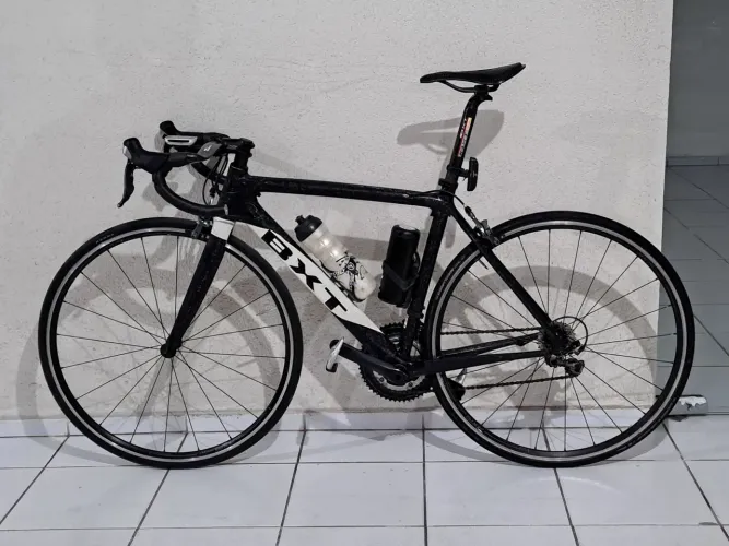 Speed BXT Carbono 7kg | Shimano Tiagra | Rodas Axis Cerâmica | Tam 52<br>Descrição