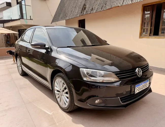 Volkswagen Jetta Highline 2.0 TSI 16V 4P Tiptronic 2013