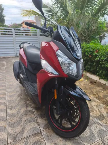 Scooter Dafra Cruisym 150