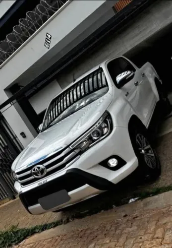 Toyota Hilux CD SRX 4X4 2.8 TDI 16V Diesel Aut. 2023